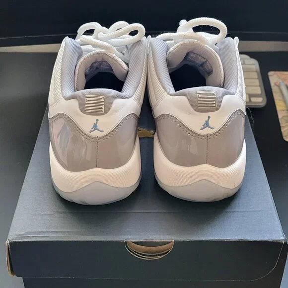 Air Jordan 11 Cement Grey - Picture 3 of 8